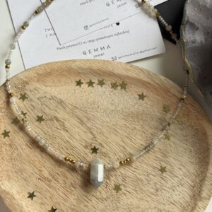 Zorza Polarna – unikatowy naszyjnik z labradorytu z grotem i złotym hematytem